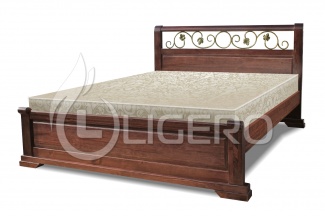 Кровать Эстель с ковкой из массива дуба
