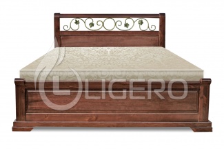 Кровать Эстель с ковкой из массива березы