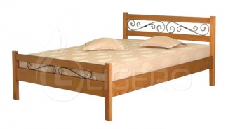 Кровать Венеция с ковкой из массива дуба