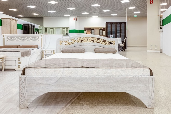 Кровать Вирсавия (белая эмаль с золотой патиной)