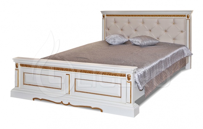 Кровать Милано с каретной стяжкой из массива дуба