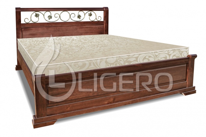 Кровать Эстель с ковкой из массива дуба